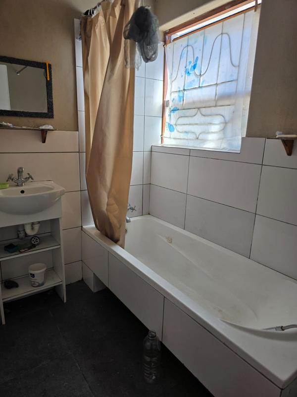 5 Bedroom Property for Sale in Kensington Western Cape